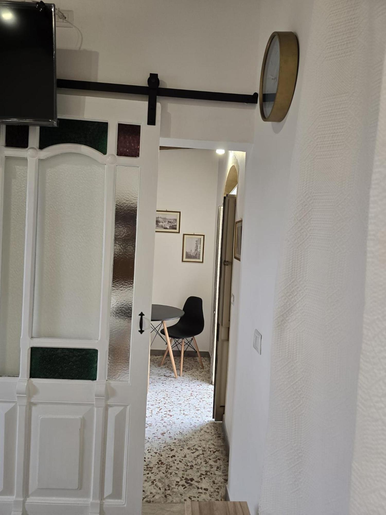 팔라쫄로 아크레이데 La Casa Di Paolina 빌라 외부 사진